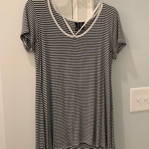 Short sleeve top